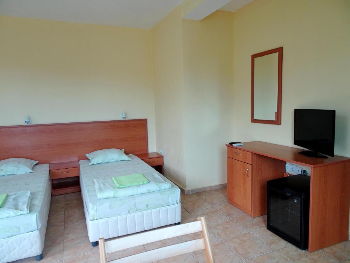 Hotel Niko Kranevo Exteriör bild