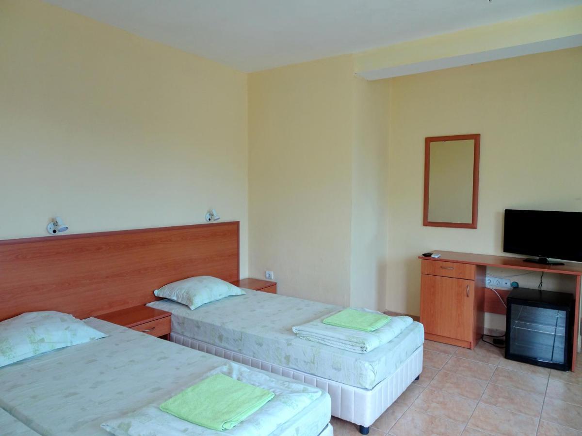 Hotel Niko Kranevo Exteriör bild