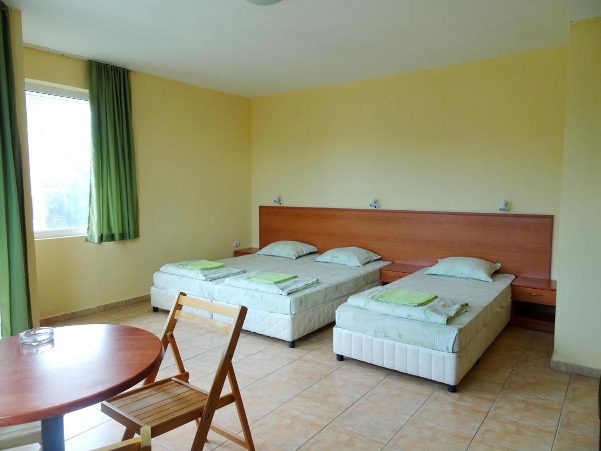 Hotel Niko Kranevo Exteriör bild
